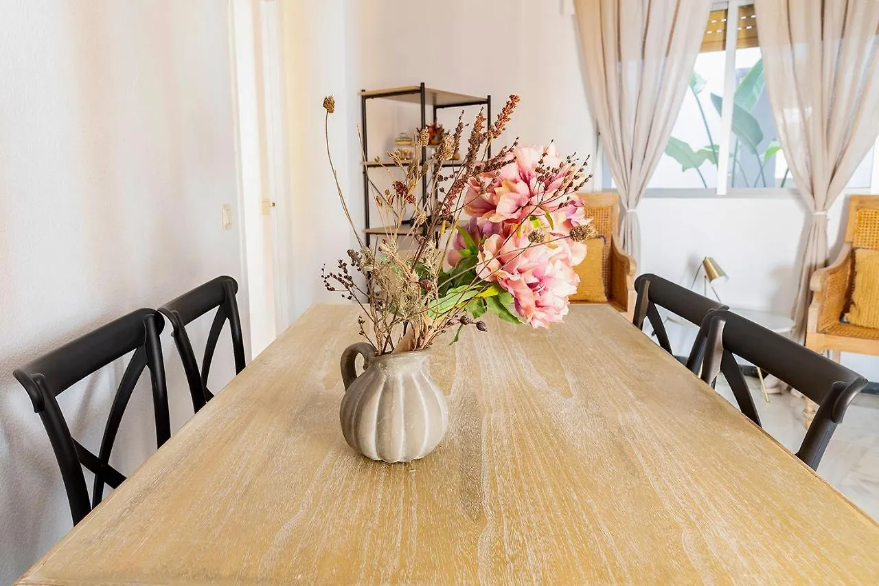 Ziba Cordoba Only Families Apartment